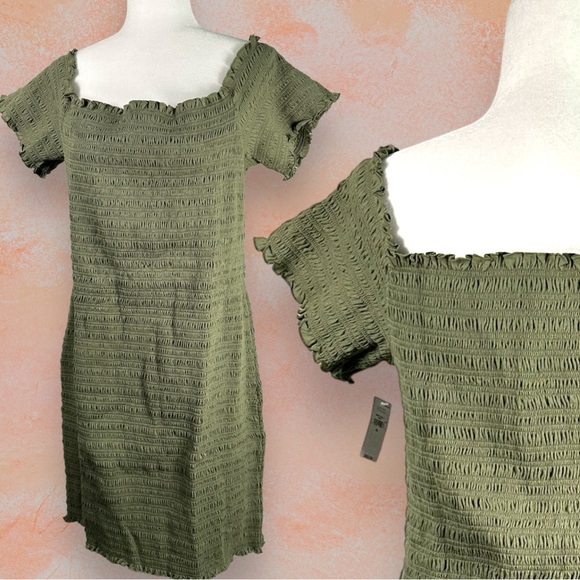 GAP Dresses & Skirts - NWT Gap Off Shoulder Smocked Stretch Cotton Blend Bandage Mini Dress Green XL